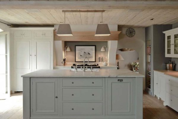 classic english kitchen island in grey