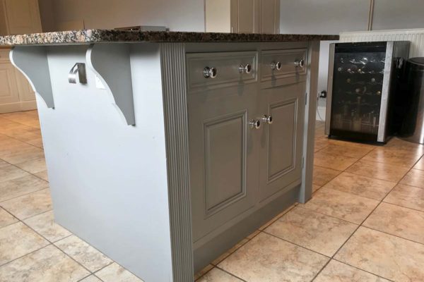 pale grey kitchen island